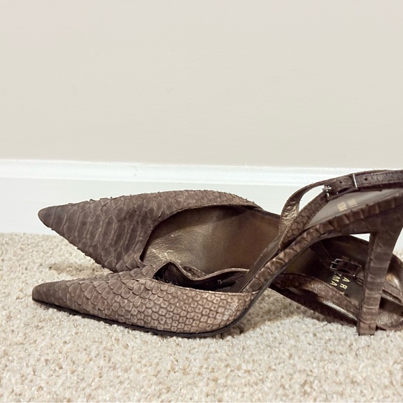 Stuart Weitzman Women's Taupe Slingback Heels - Picture 8 of 9